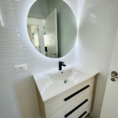 Appartement Newly Renovated Vistas Muelle De Cristianos Pier View Free Wifi *