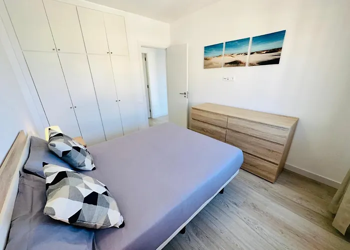 Newly Renovated Vistas Muelle De Cristianos Pier View Free Wifi * Arona (Tenerife)