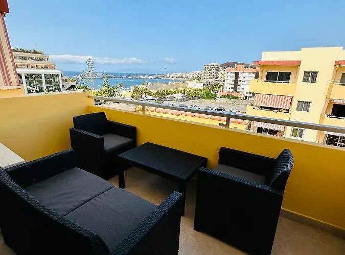 Newly Renovated Vistas Muelle De Cristianos Pier View Free Wifi דירה