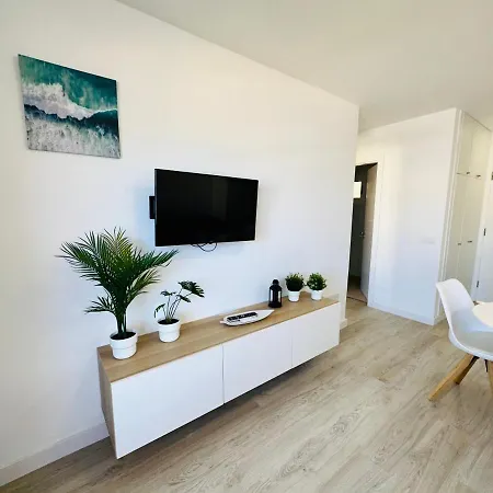 Newly Renovated Vistas Muelle De Cristianos Pier View Free Wifi Apartament *