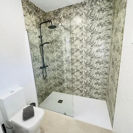 Newly Renovated Vistas Muelle De Cristianos Pier View Free Wifi Apartament Arona (Tenerife)